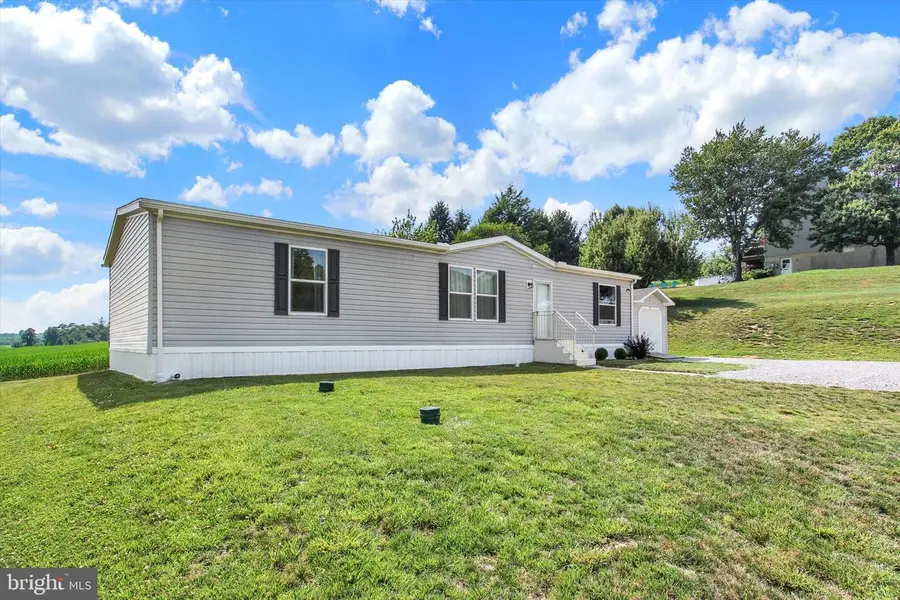 2120 Stauffer Rd, Seven Valleys, PA 17360 - #2