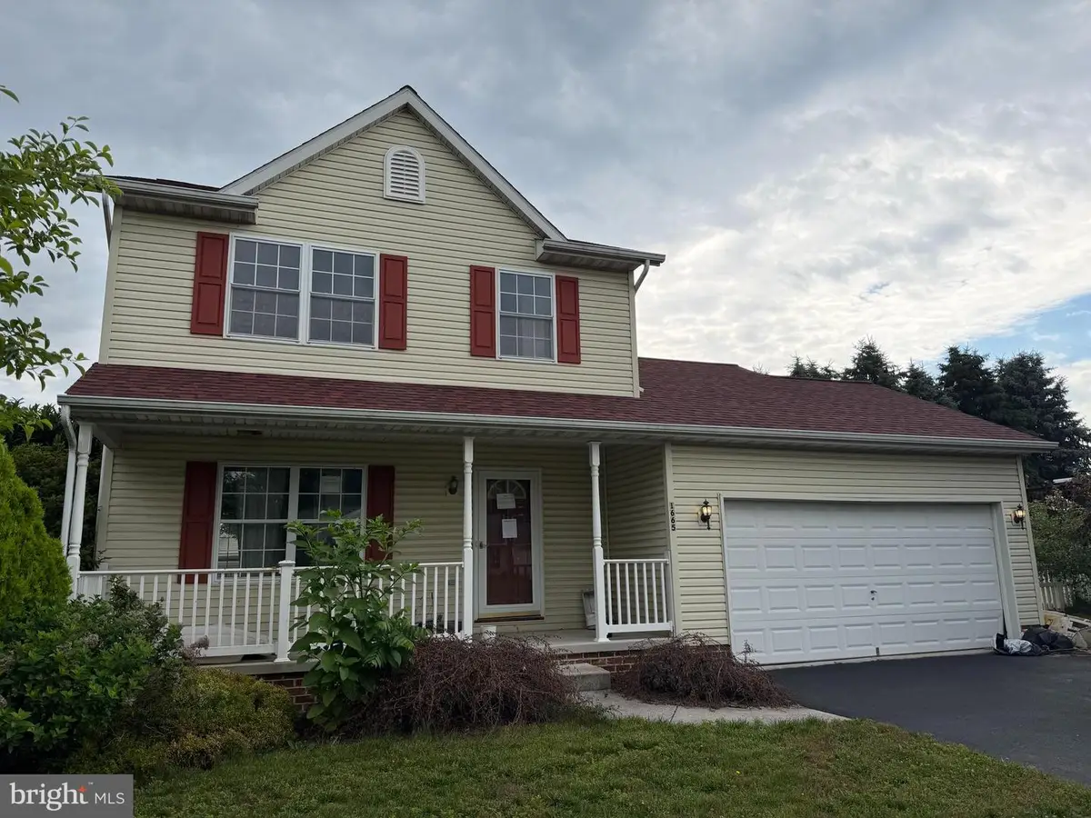1665 Taylor Dr, Hanover, PA 17331 - #1