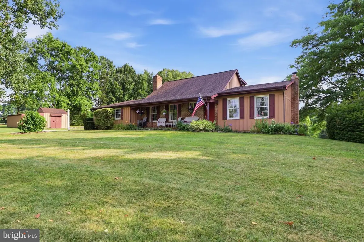 6163 Steltz Rd, Glen Rock, PA 17327 - #1