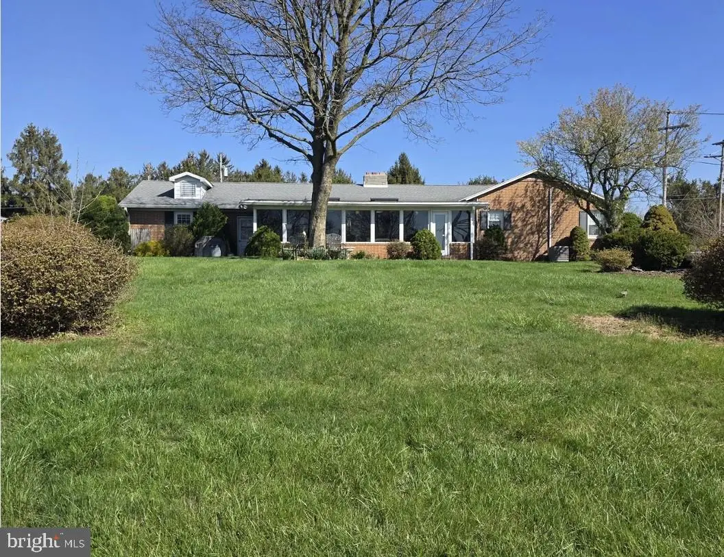 3290 E Berlin Rd, York, PA 17408 - #1