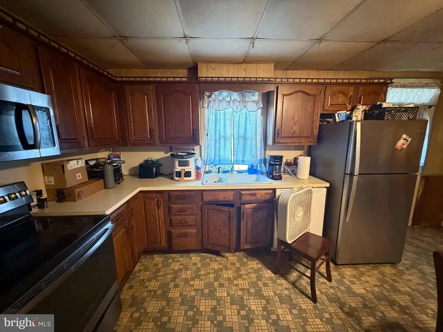 8 York St, Spring Grove, PA 17362 - #3
