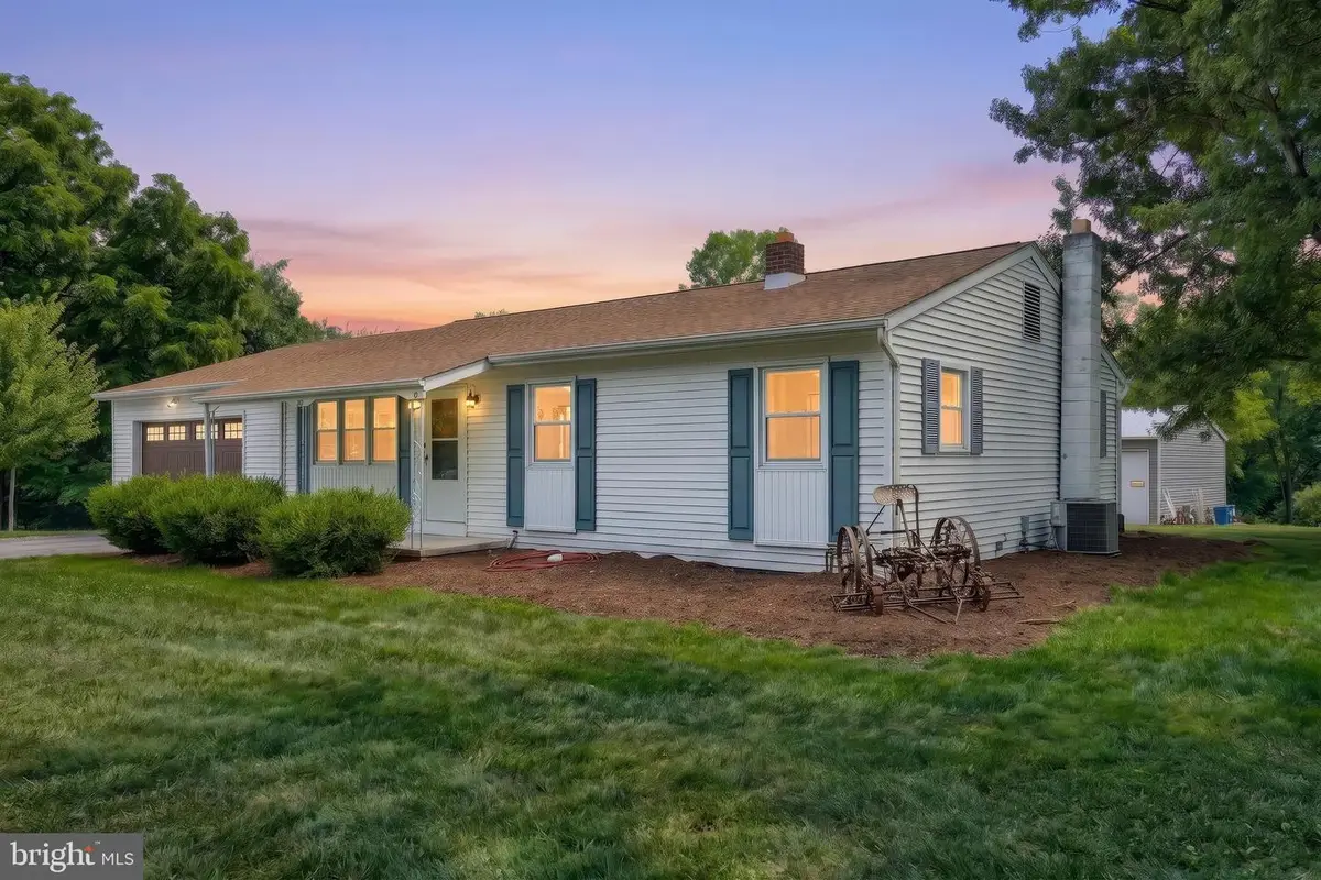 155 4th St, Mount Wolf, PA 17347 - #1