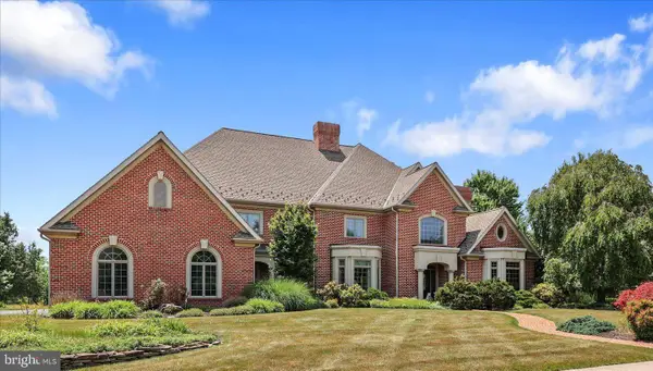 121 Madara Dr, HANOVER, PA 17331