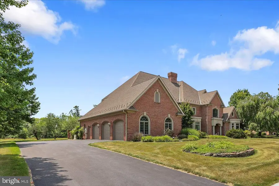 121 Madara Dr, Hanover, PA 17331 - #3