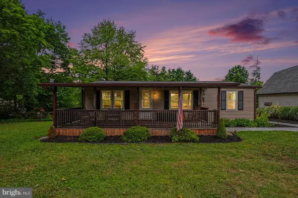 49 Pickett Rd, DOVER, PA 17315