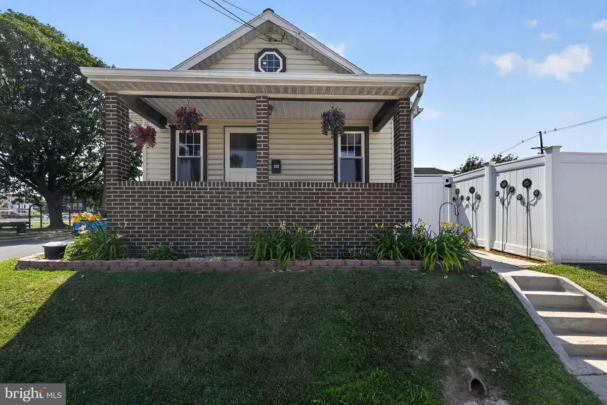 300 N Highland Ave, York, PA 17404 - #1