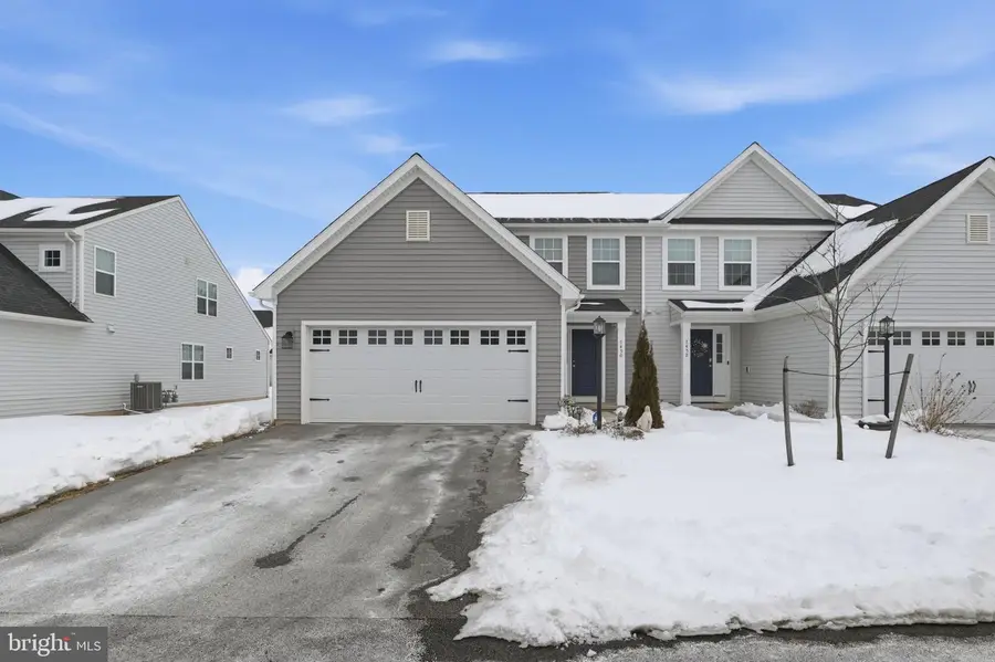 7450 Saint Patrick Ct, Abbottstown, PA 17301 - #2