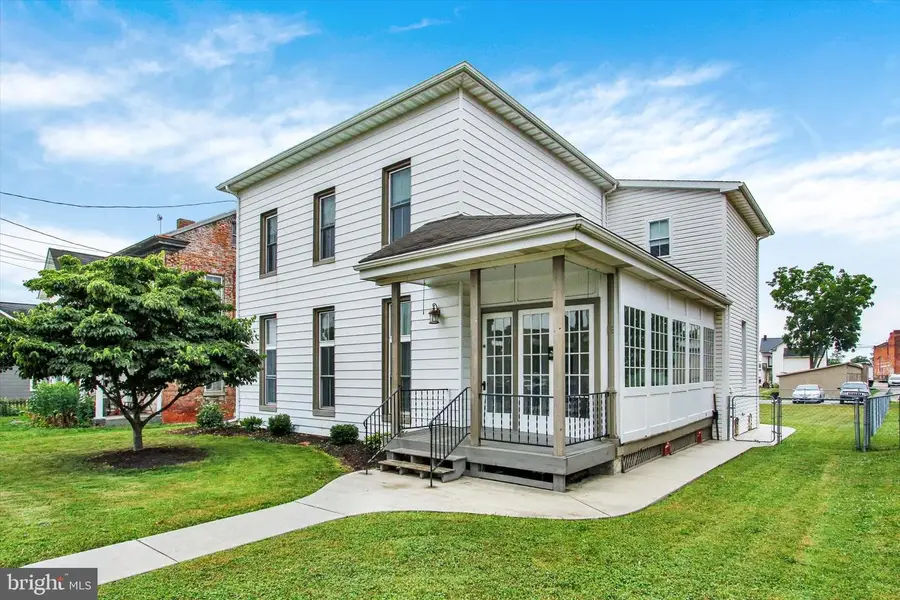 232 N Franklin St, Hanover, PA 17331 - #3