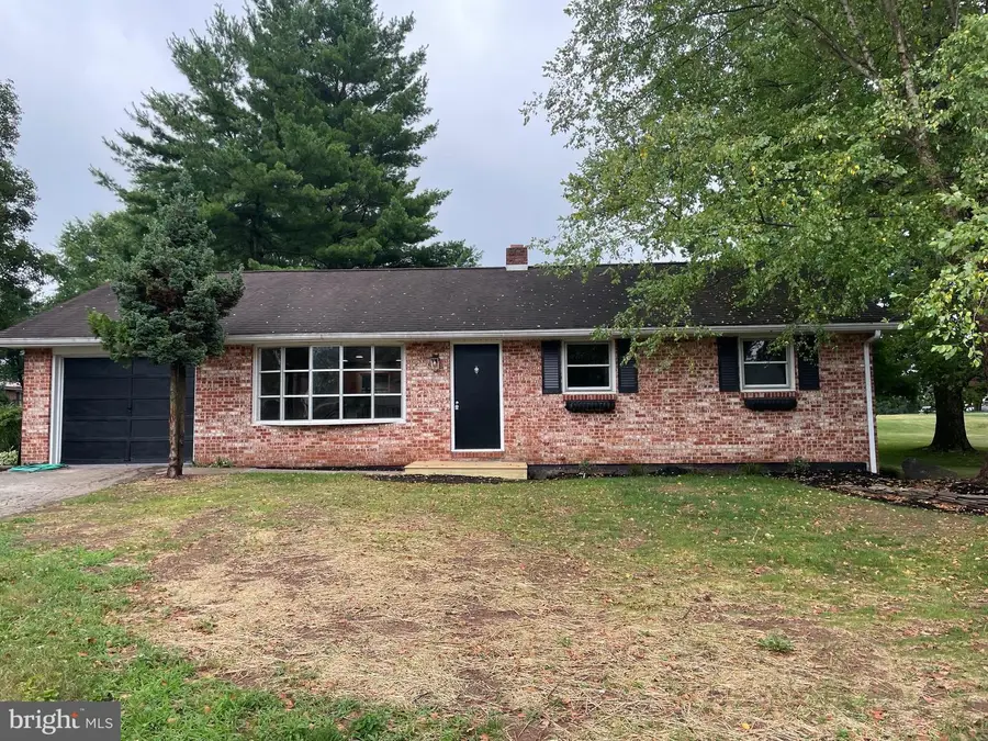 190 Mountain View Dr, York, PA 17404 - #2