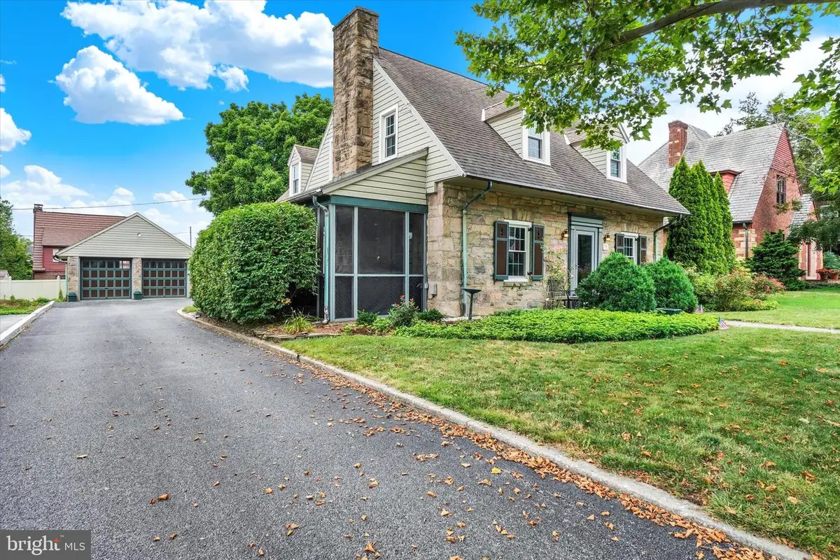30 N Marshall St, York, PA 17402 - #1