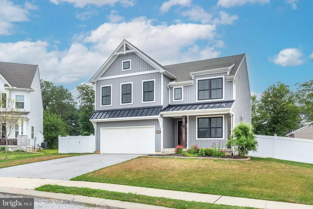 15 Cloverfield St, Stewartstown, PA 17363 - #1