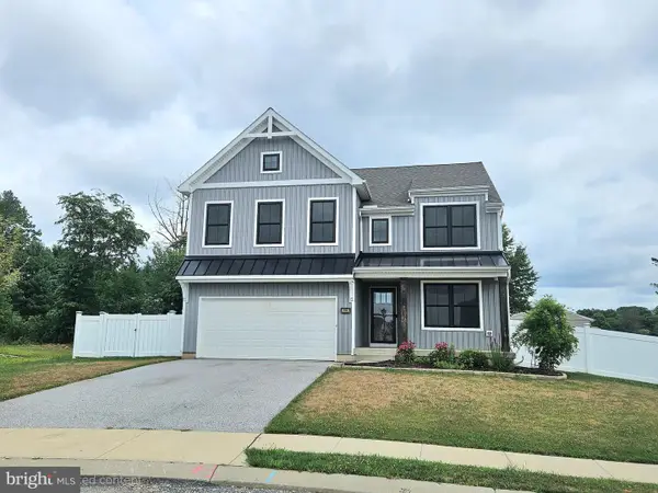 15 Cloverfield St, STEWARTSTOWN, PA 17363