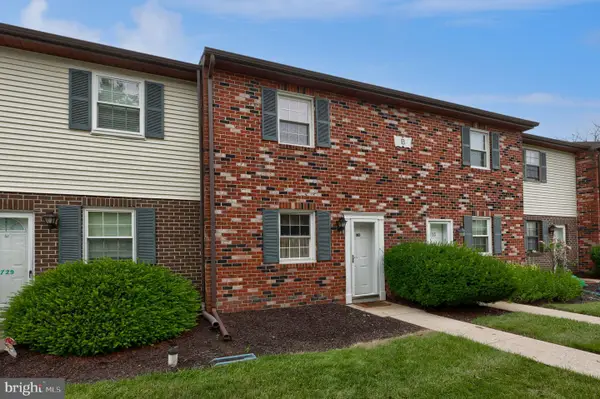 1731 Baron Dr, YORK, PA 17408