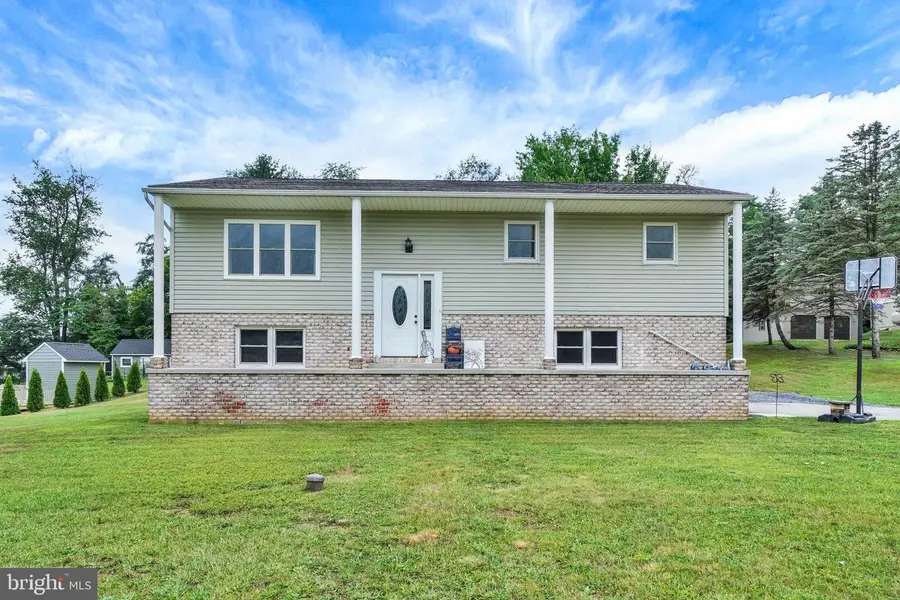 836 Elham Dr, York, PA 17406 - #2