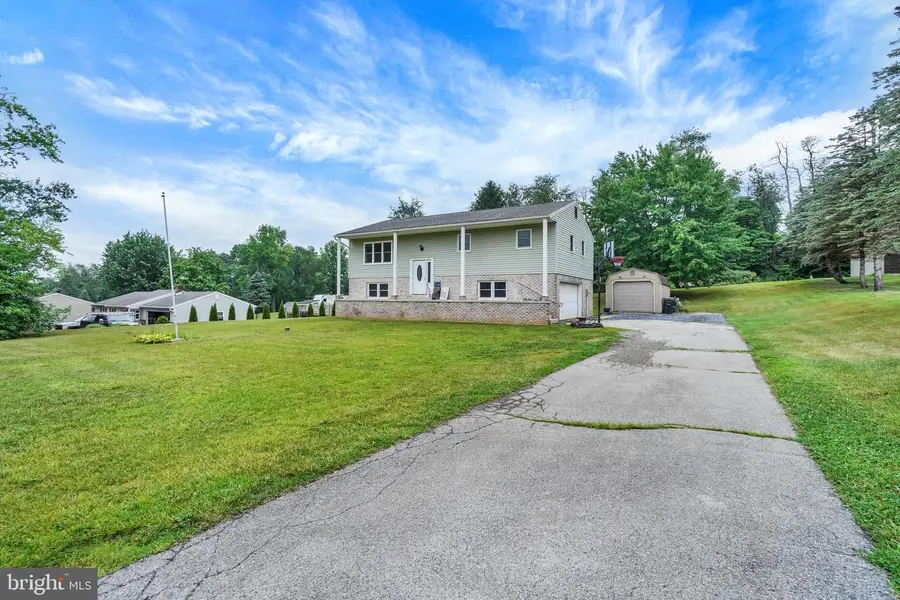 836 Elham Dr, York, PA 17406 - #3