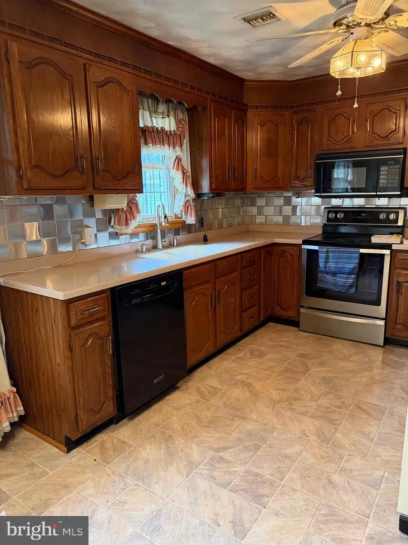 5893 Ambau Rd, Spring Grove, PA 17362 - #2