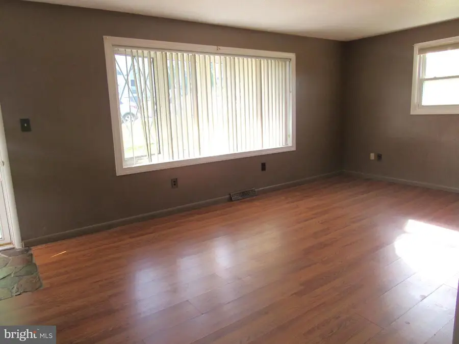 96 Kendale Rd, Red Lion, PA 17356 - #3