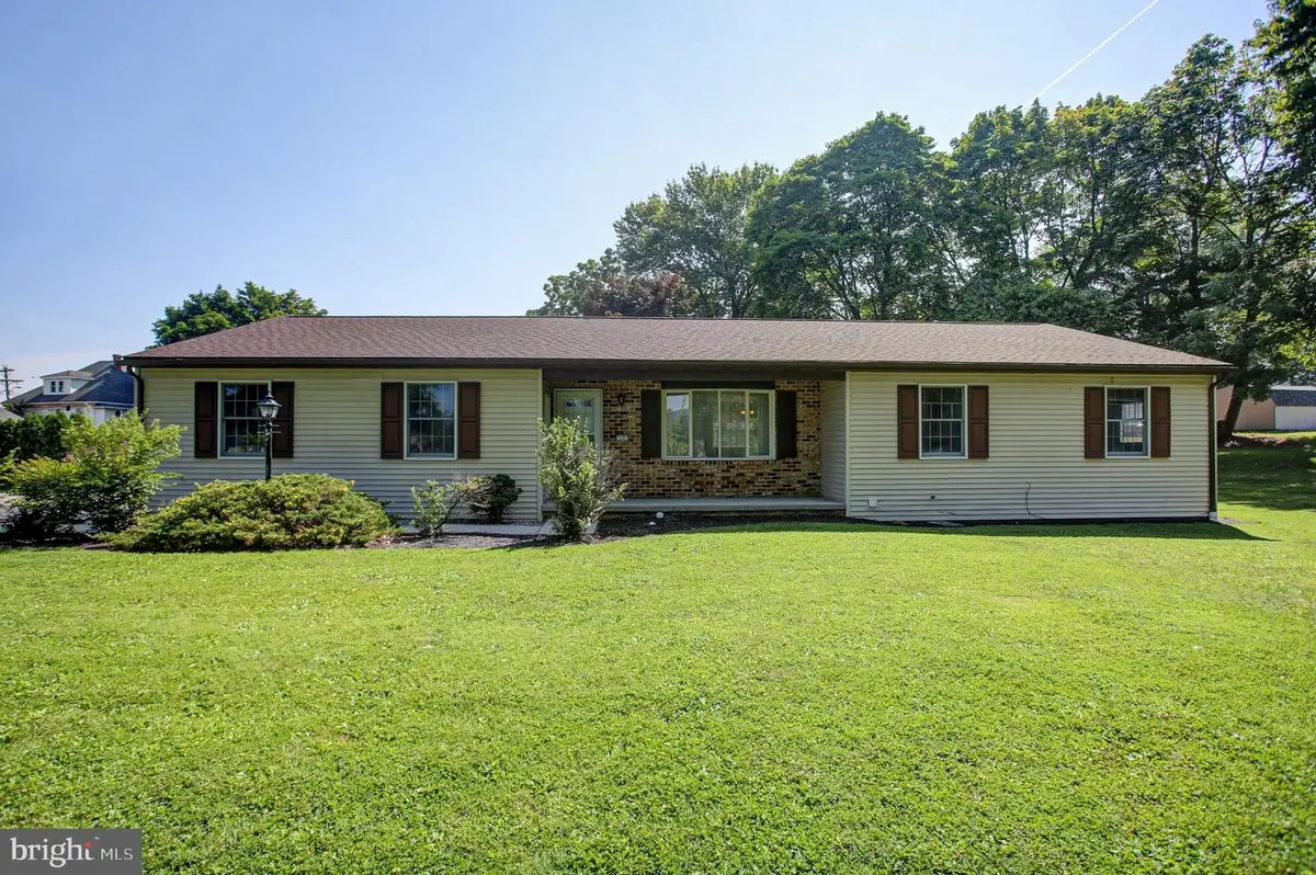 11 S 3rd St, Dillsburg, PA 17019 - #1