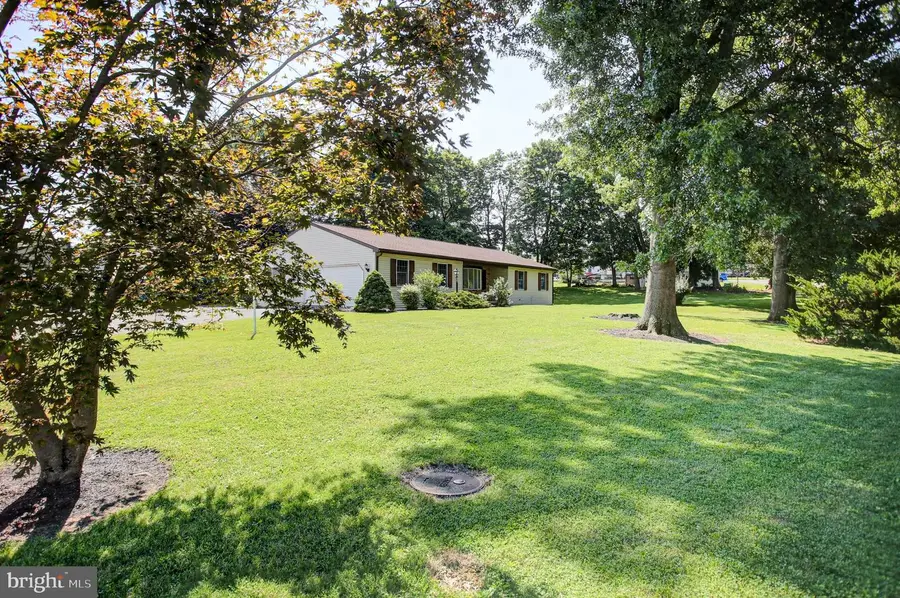 11 S 3rd St, Dillsburg, PA 17019 - #2