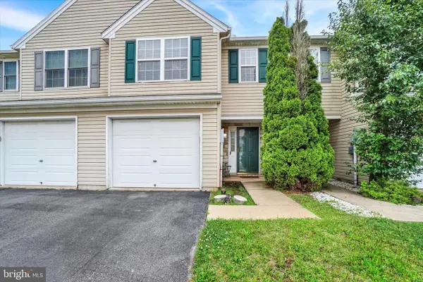 320 Fisher Dr, YORK, PA 17404