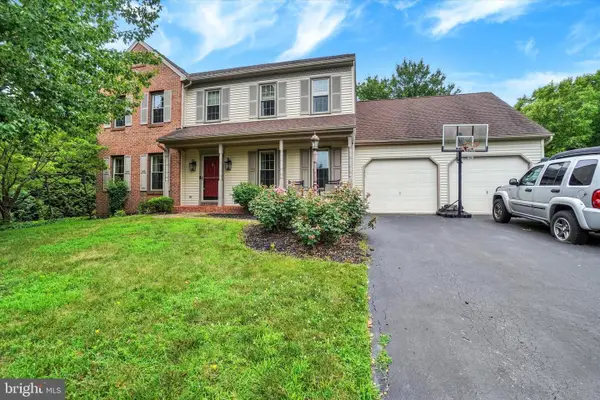 1220 Futurity Dr, YORK, PA 17404