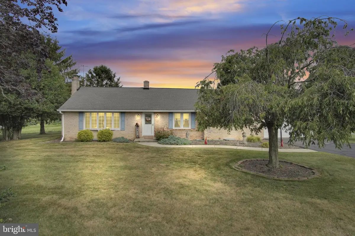 2382 Stoverstown Rd, Spring Grove, PA 17362 - #1
