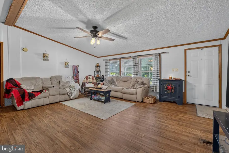 6405 Dupont Ave, Dover, PA 17315 - #3