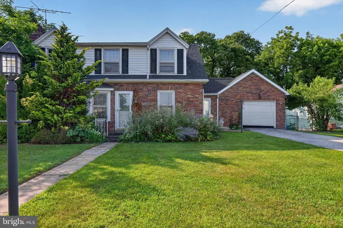 2400 Catherine St, York, PA 17408 - #1