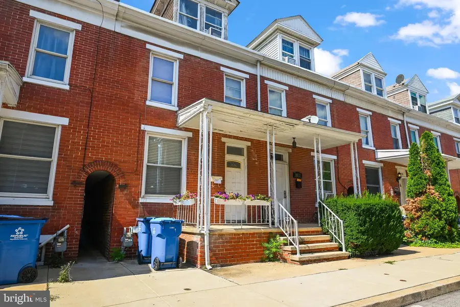1039 W Poplar St, York, PA 17404 - #2