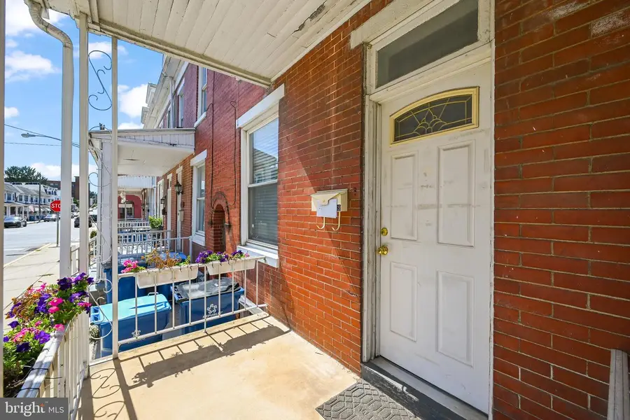 1039 W Poplar St, York, PA 17404 - #3