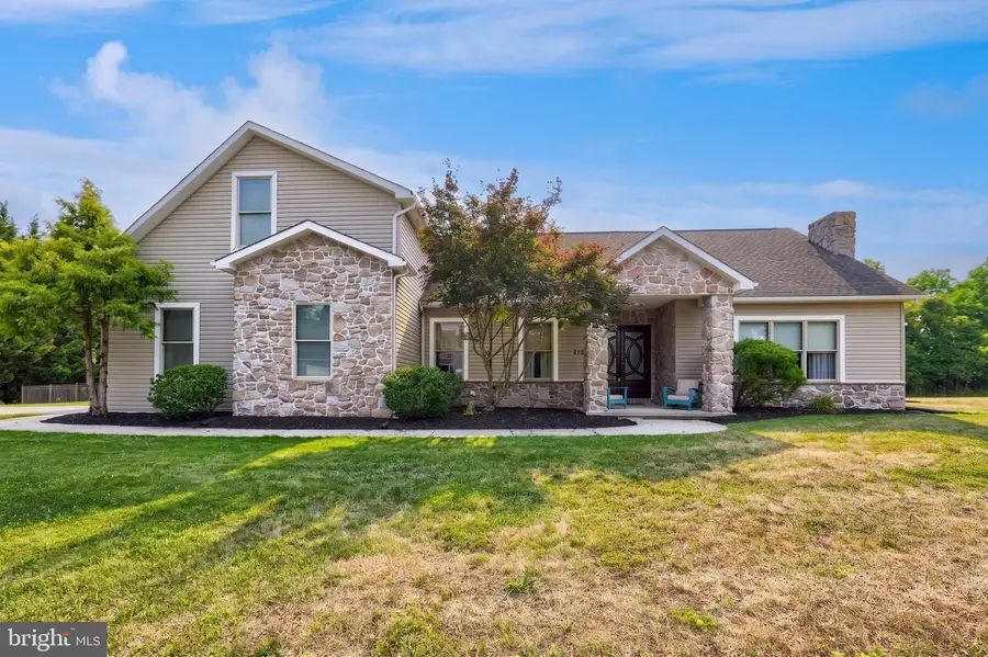 110 Brylea Dr, Mount Wolf, PA 17347 - #2