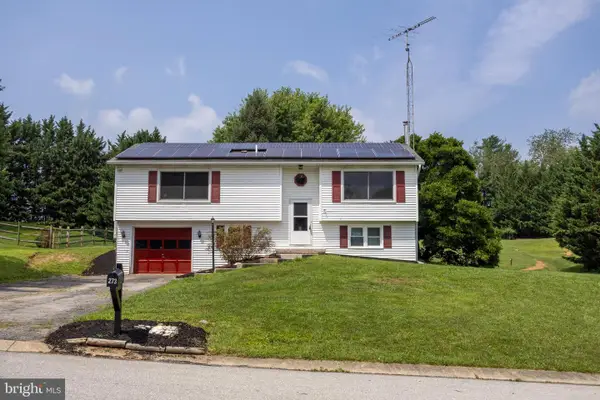 273 Smeach Dr, HANOVER, PA 17331