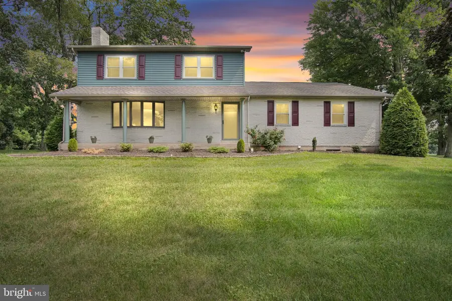 901 Butter Rd, Dover, PA 17315 - #2
