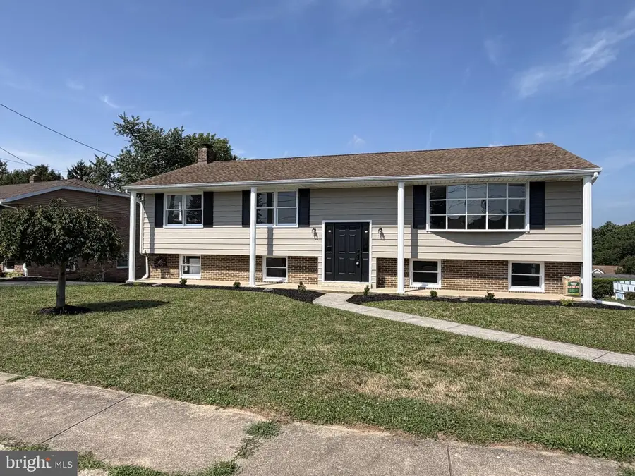 7 Crestline Dr, Manchester, PA 17345 - #2