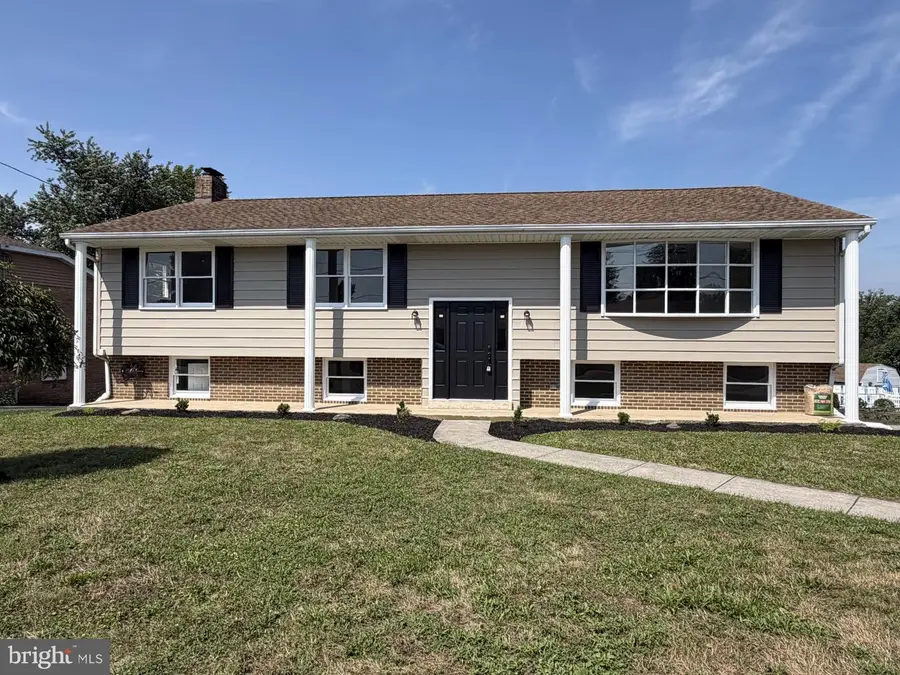 7 Crestline Dr, Manchester, PA 17345 - #3