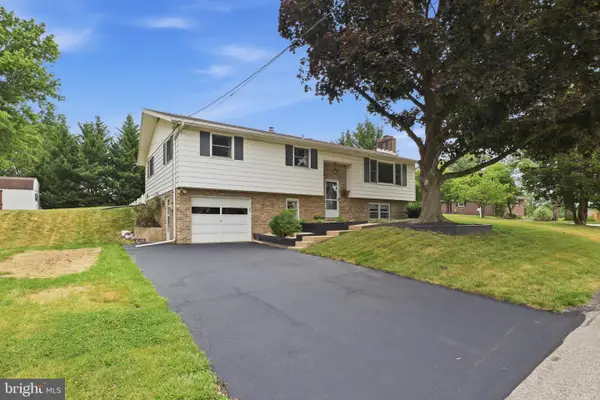 137 Ridgefield Dr, YORK, PA 17403