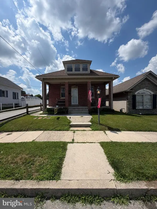 30 Moul Ave, HANOVER, PA 17331