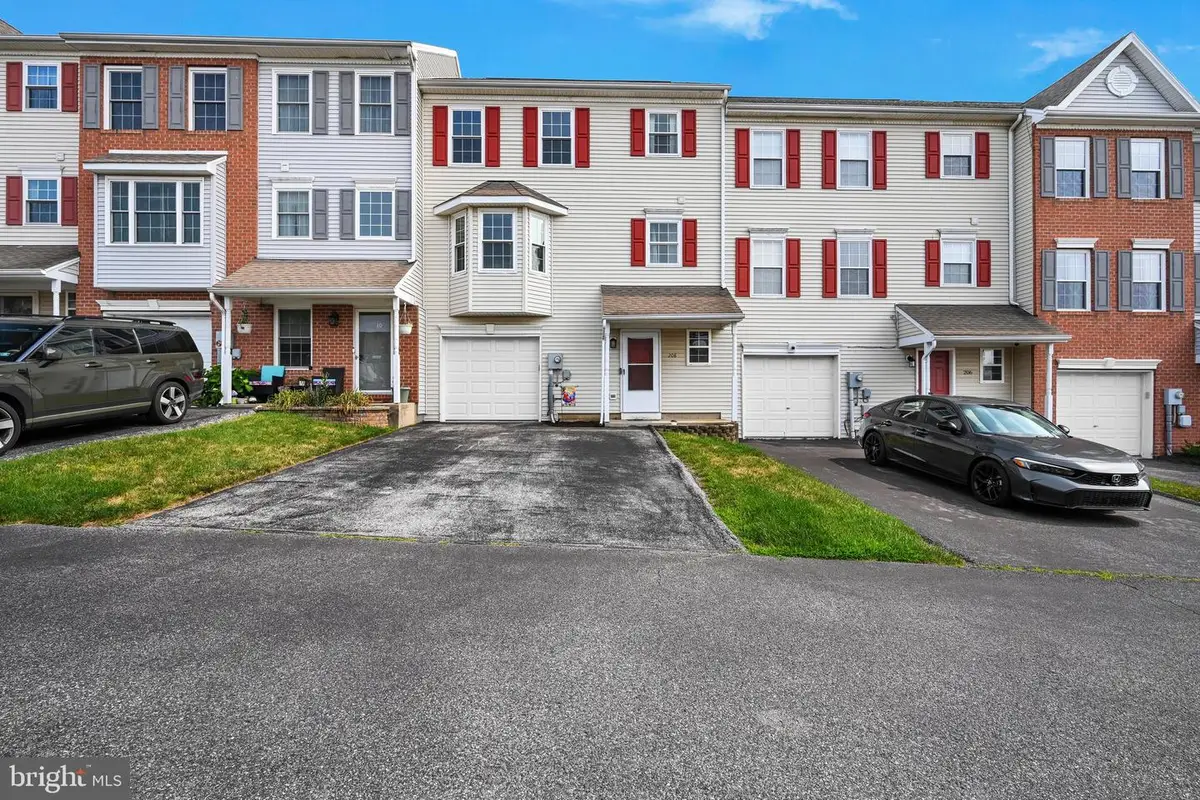208 Country Ridge Dr, Red Lion, PA 17356 - #1