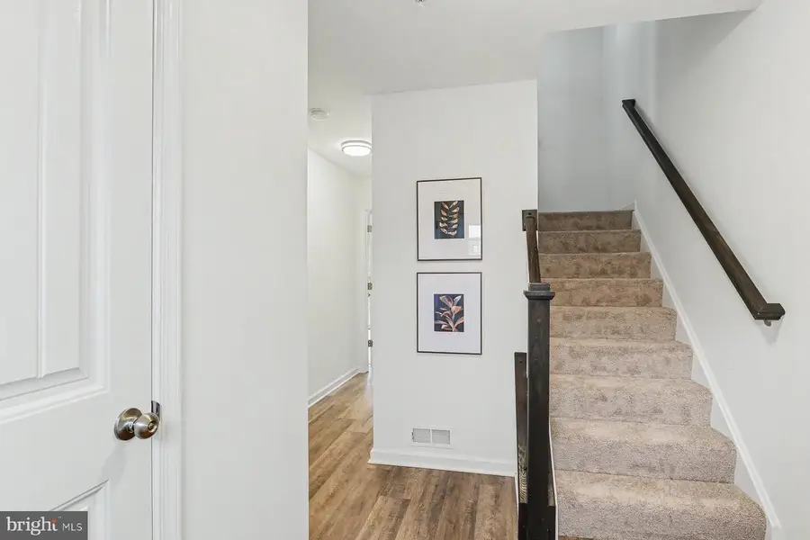 308 Avon Dr, Red Lion, PA 17356 - #2