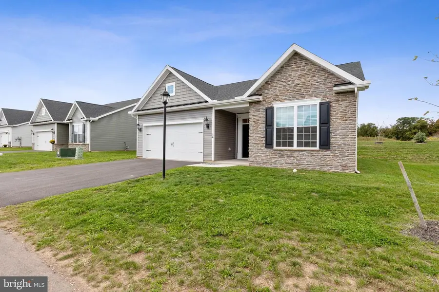 299 Edie Cir #114, Stewartstown, PA 17363 - #2