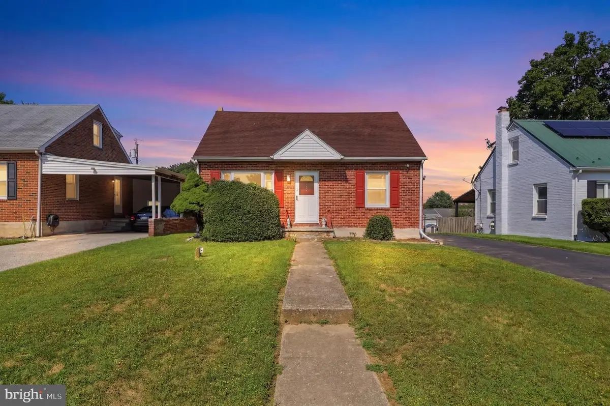 324 Greystone Rd, York, PA 17402 - #1