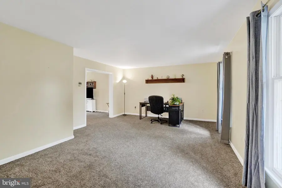 205 Knob Creek Ln, York, PA 17402 - #3
