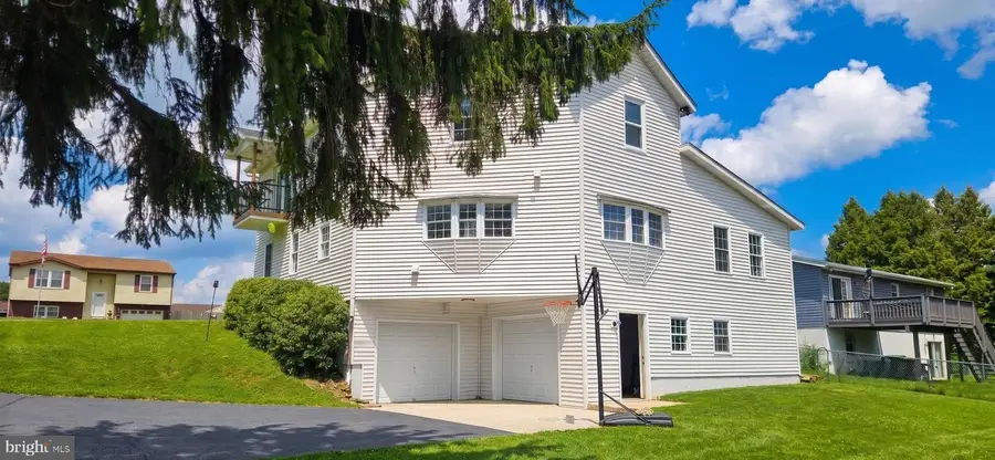 29 Colonial Dr, Hanover, PA 17331 - #3