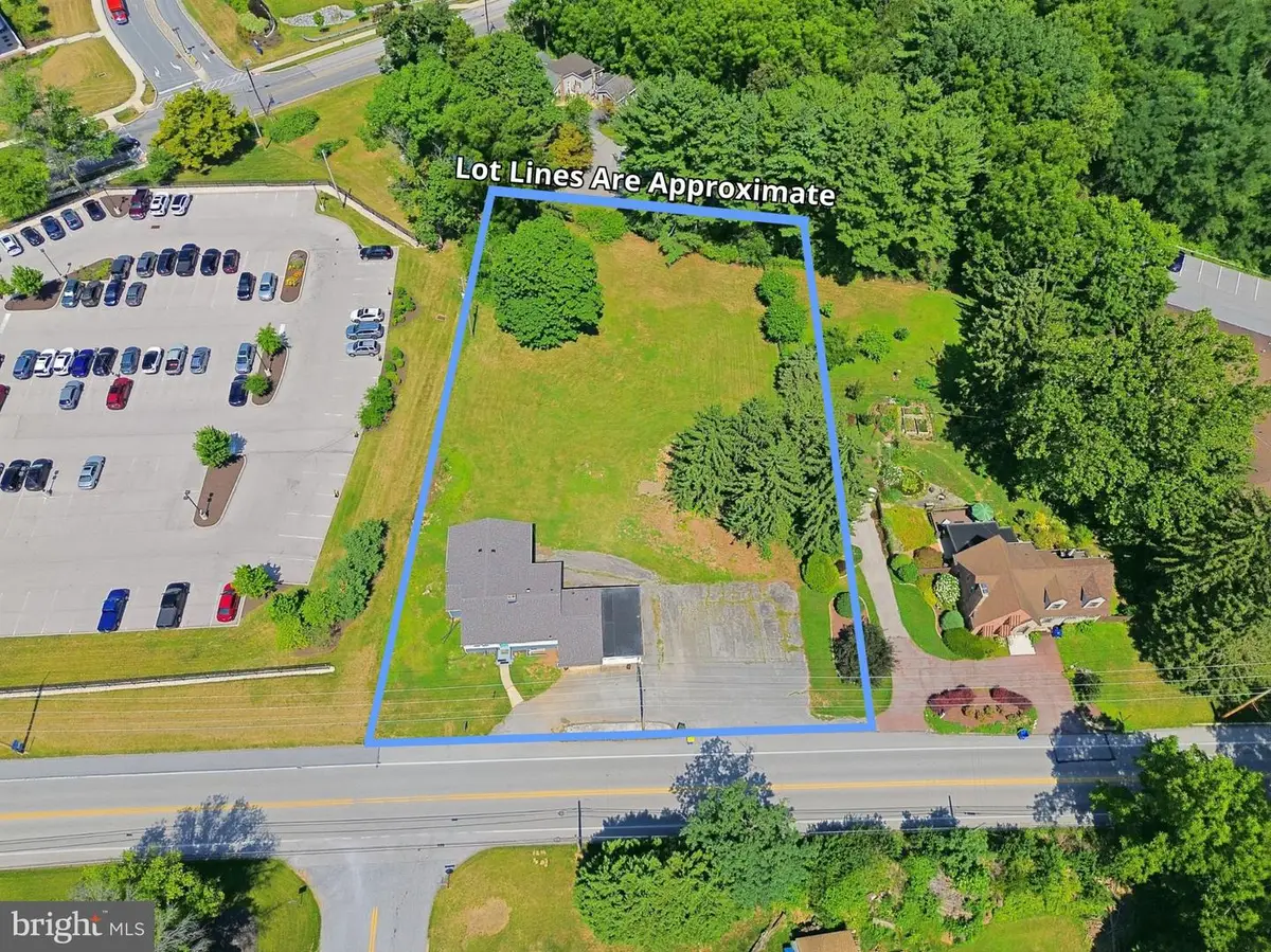 2260 S George St, York, PA 17403 - #1