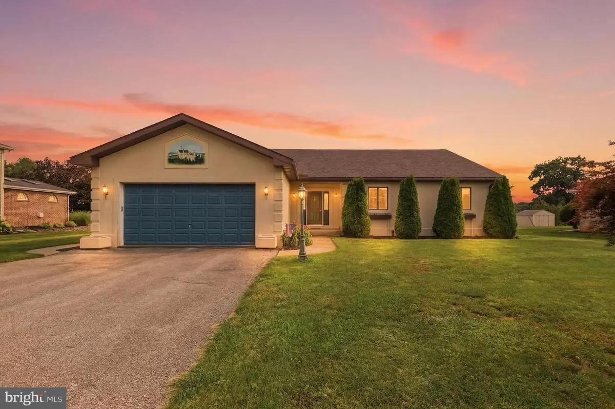 2884 Sunset Dr, Dallastown, PA 17313 - #1