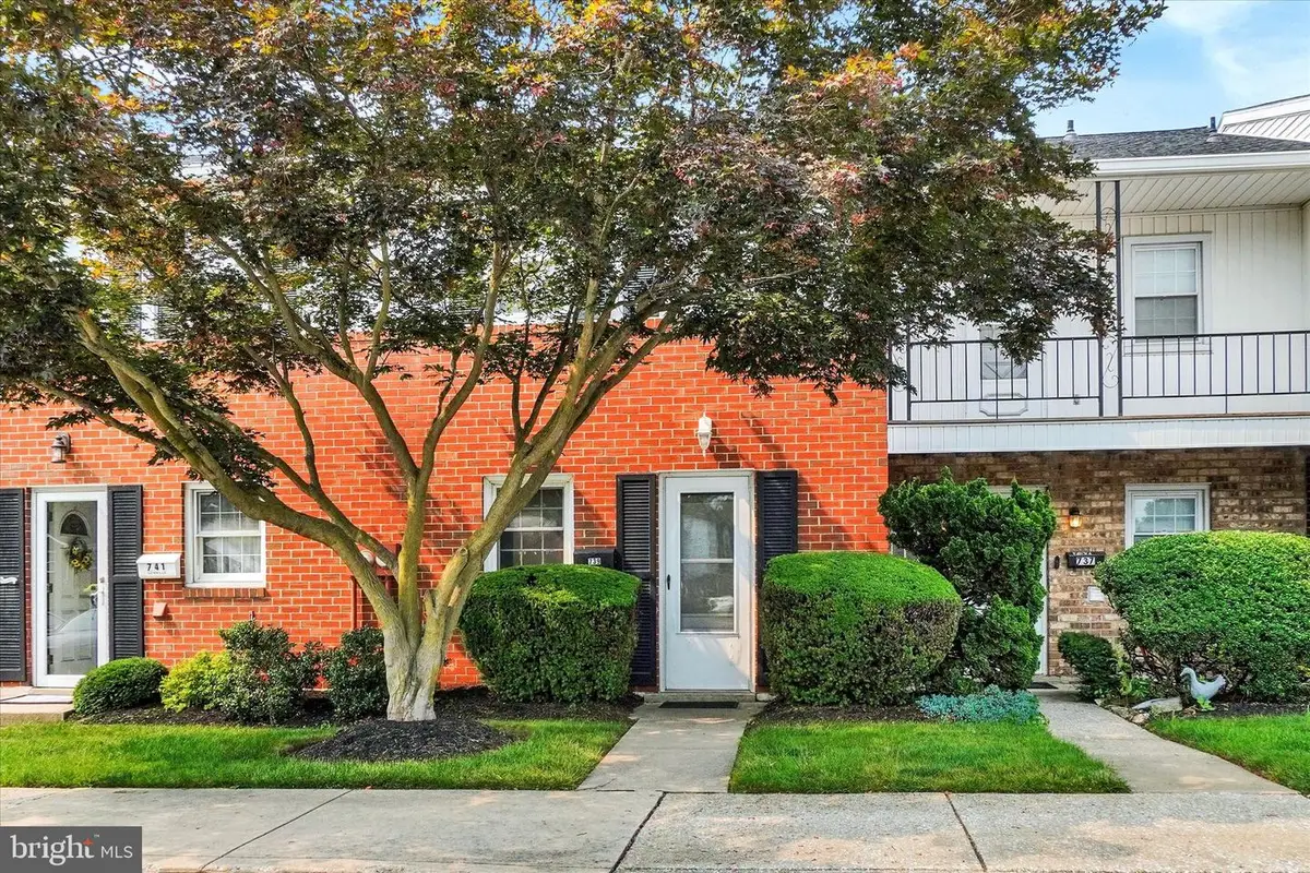739 Hardwick Pl, York, PA 17404 - #1