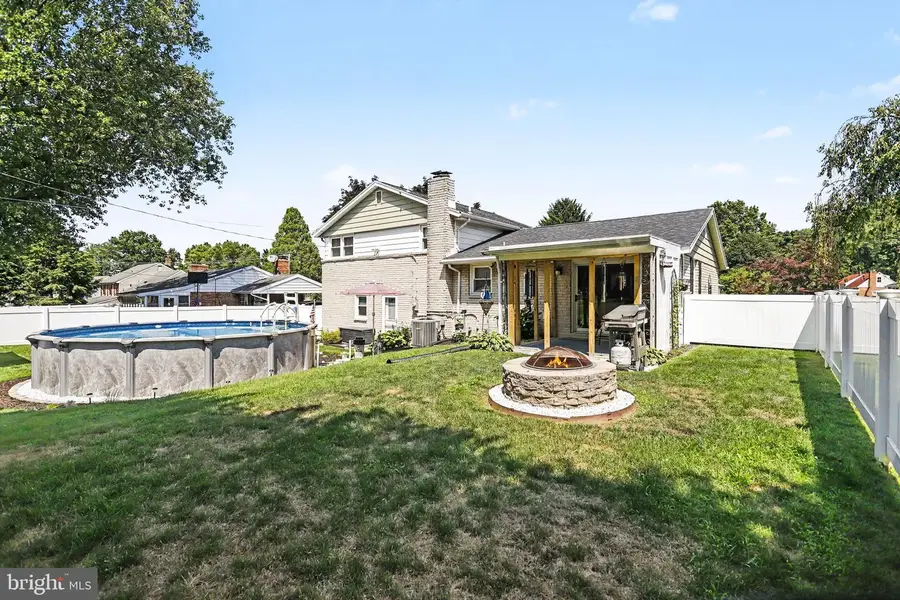 398 Folkstone Way, York, PA 17402 - #3