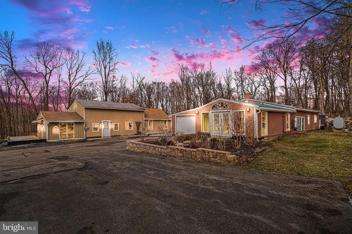 19717 Five Forks Rd, New Freedom, PA 17349 - #1