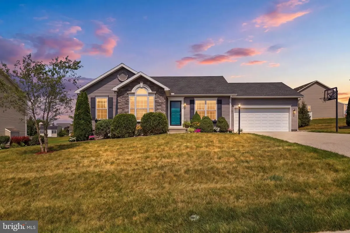 290 N Alpine Dr, York, PA 17408 - #1