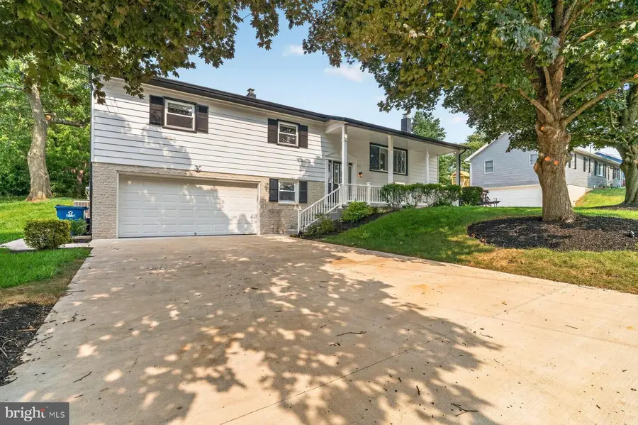 327 S Duke St, York, PA 17403 - #2